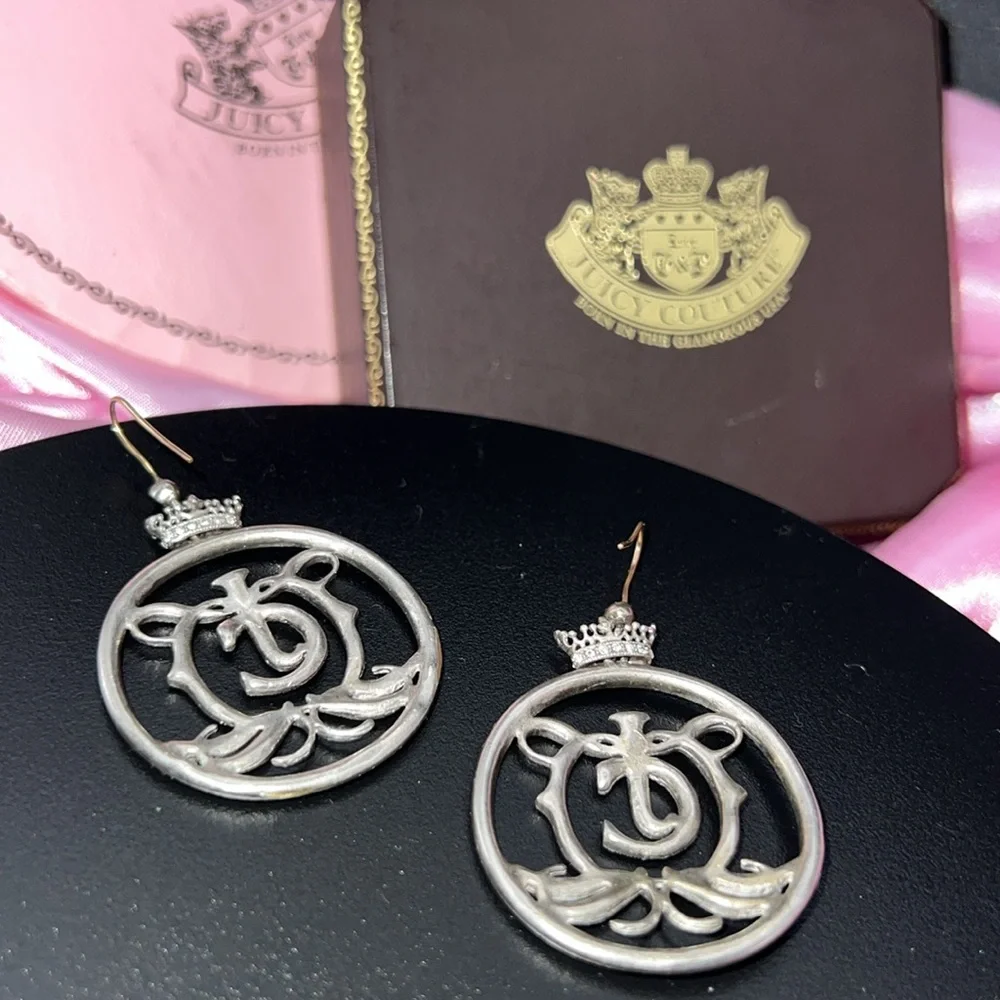 VINTAGE🎀Juicy Couture 🎀Silver Ornate Drop Earrings
